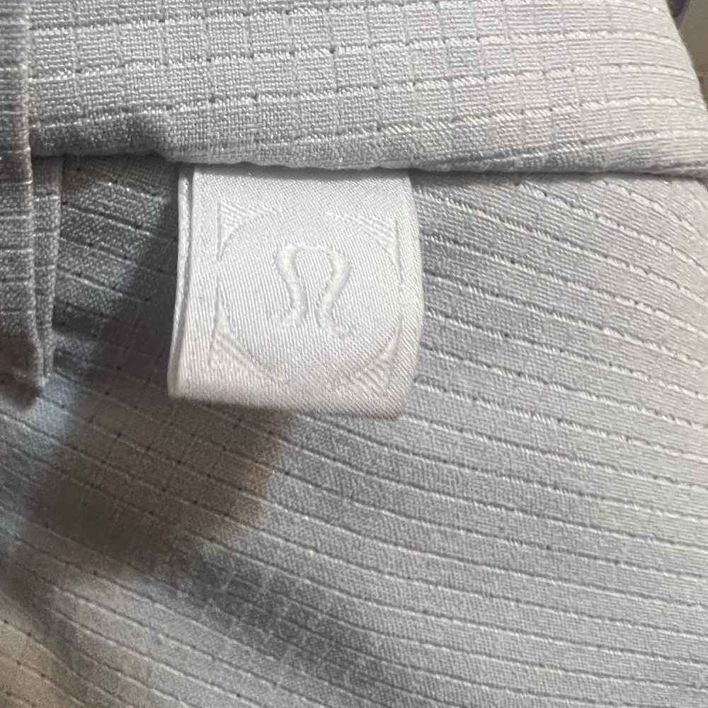 EUC Lululemon Men’s Commission Classic Fit Short 9” Warpstreme - Picture 3 of 6